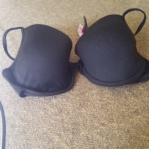 VICTORIA'S SECRET BRA - Picture 1 of 3